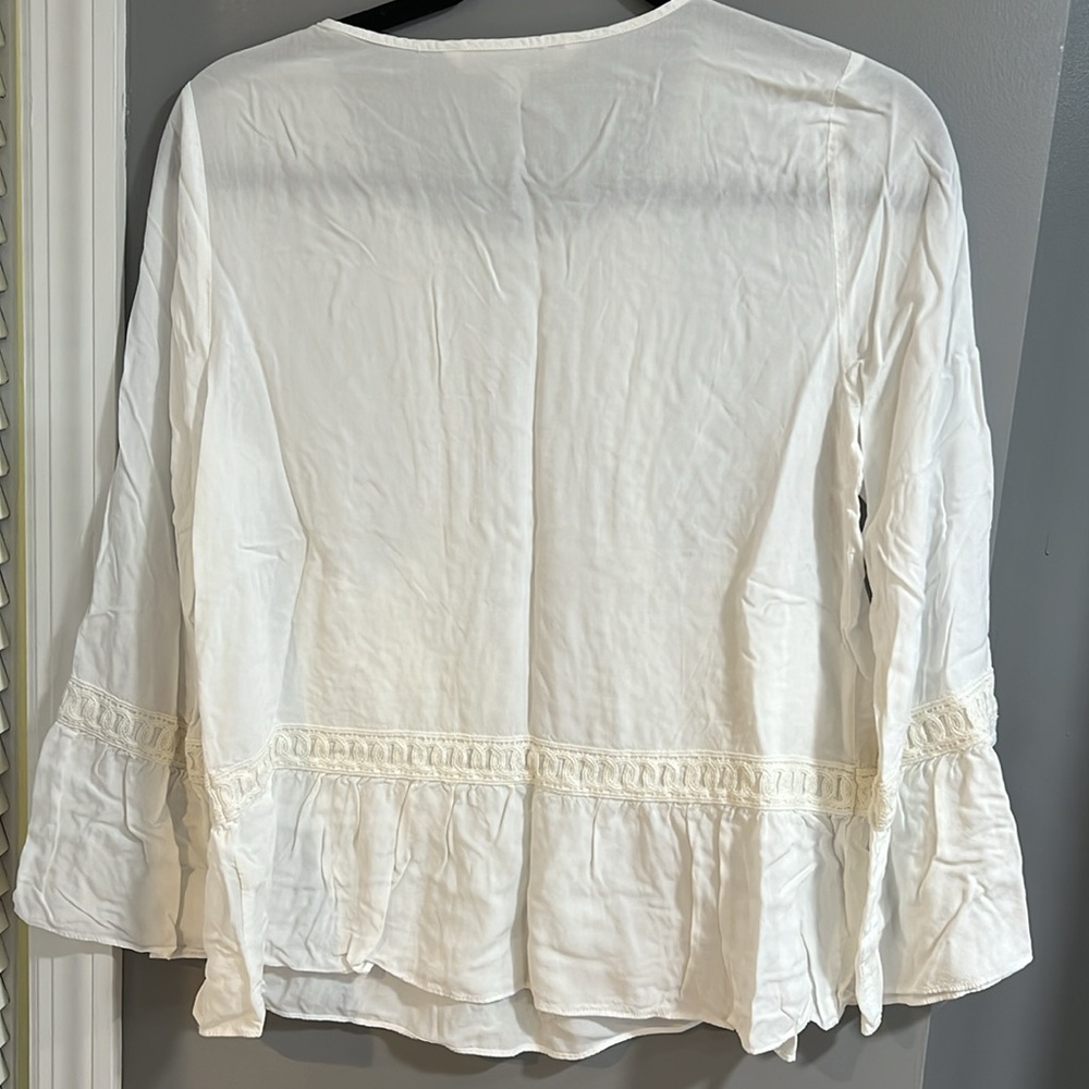 Max Studio White Ribbon Embroided Blouse - Picture 5 of 5